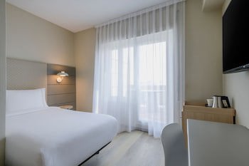 Ac Hotel Carlton Madrid By Marriott