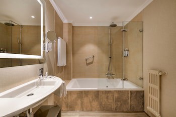 Ac Hotel Carlton Madrid By Marriott