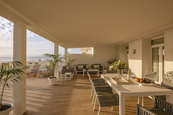 The Rock Hotel