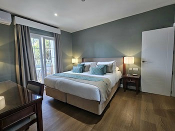 The Rock Hotel