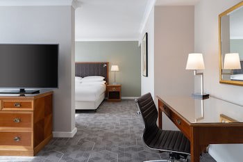 Delta Hotels By Marriott Heathrow Windsor