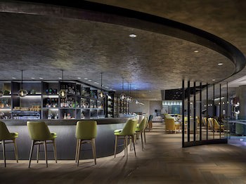 Cordis, Hong Kong
