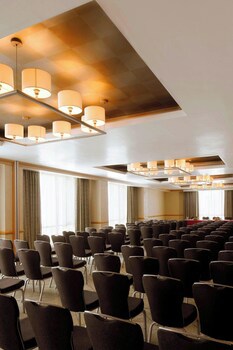 Courtyard By Marriott Kuwait City