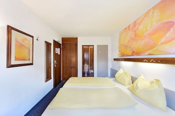 Schlosshotel - Self Check-In Hotel Am Schlosspark