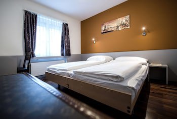 Alexander Guesthouse