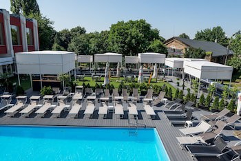 North Star Continental Resort