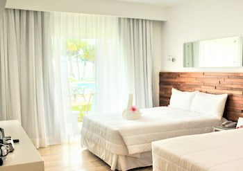 Viva Tangerine By Wyndham, A Trademark All Inclusive