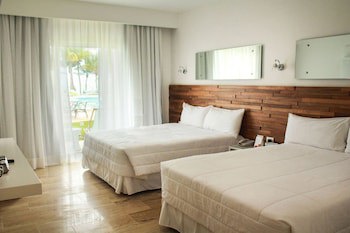 Viva Tangerine By Wyndham, A Trademark All Inclusive