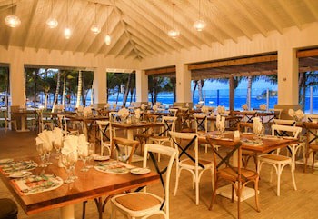 Viva Tangerine By Wyndham, A Trademark All Inclusive