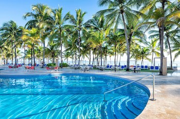 Viva Tangerine By Wyndham, A Trademark All Inclusive