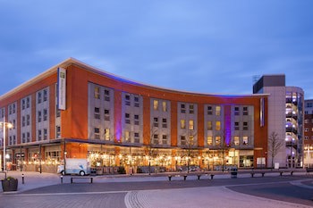 Holiday Inn Express Portsmouth - Gunwharf Quays, An Ihg Hotel