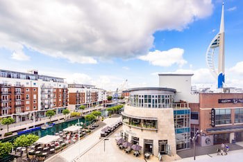 Holiday Inn Express Portsmouth - Gunwharf Quays, An Ihg Hotel