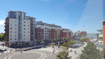 Holiday Inn Express Portsmouth - Gunwharf Quays, An Ihg Hotel