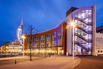 Holiday Inn Express Portsmouth - Gunwharf Quays, An Ihg Hotel