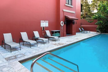 Courtyard By Marriott Santo Domingo