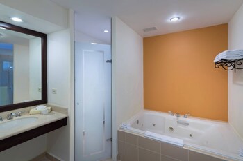 Courtyard By Marriott Santo Domingo