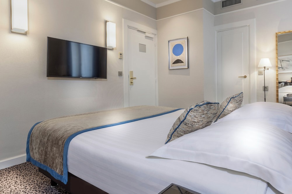 Hotel du Bois Champs-Elysees