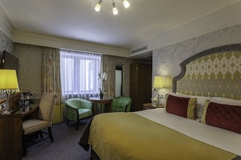 Clontarf Castle Hotel