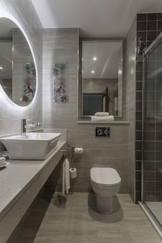 Clontarf Castle Hotel
