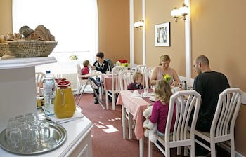 Continental Hotel-Pension
