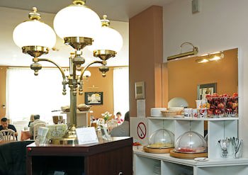 Continental Hotel-Pension