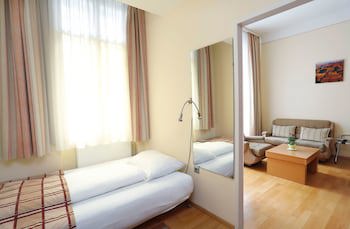 Continental Hotel-Pension