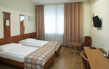 Continental Hotel-Pension