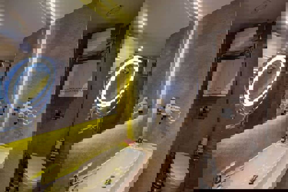 Nova Plaza Crystal Hotel & Spa