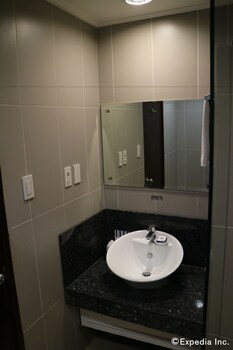 Days Hotel Iloilo