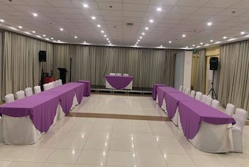 Days Hotel Iloilo