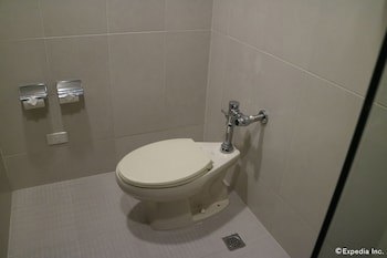 Days Hotel Iloilo
