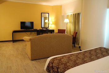Days Hotel Iloilo