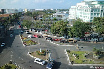 Days Hotel Iloilo