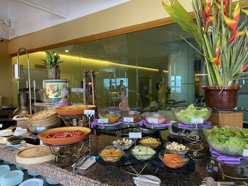 Days Hotel Iloilo