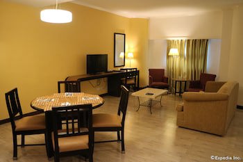 Days Hotel Iloilo