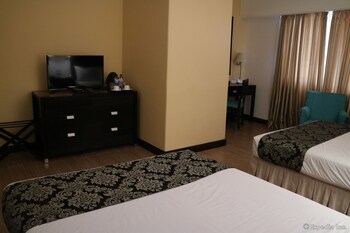 Days Hotel Iloilo