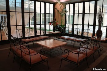 Days Hotel Iloilo