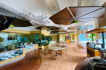 Days Hotel Iloilo