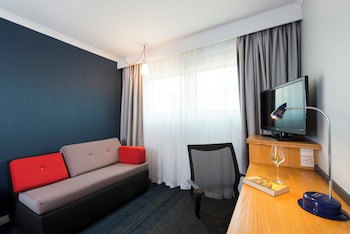 Holiday Inn Express Birmingham - Oldbury, An Ihg Hotel