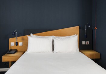 Holiday Inn Express Birmingham - Oldbury, An Ihg Hotel