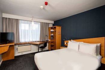 Holiday Inn Express Birmingham - Oldbury, An Ihg Hotel