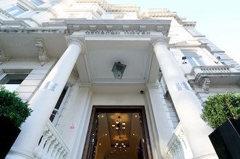 Ashburn Hotel