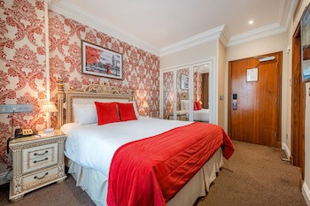 Ashburn Hotel