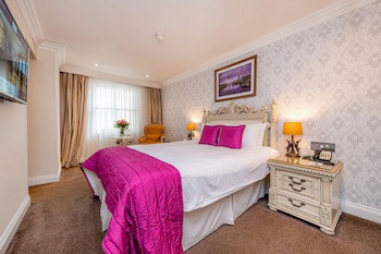 Ashburn Hotel