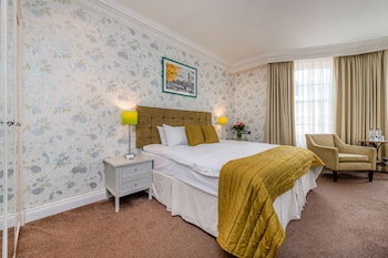 Ashburn Hotel