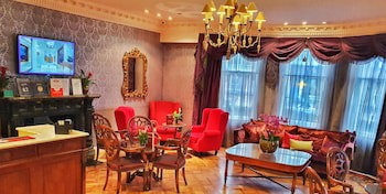 Ashburn Hotel