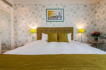 Ashburn Hotel