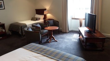 Salutation Hotel