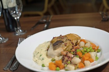 Salutation Hotel