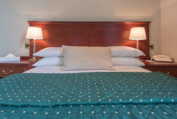 Cairn Hotel